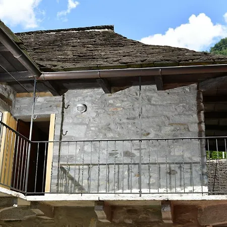 Rustico Luchessa Valle Verzasca Chalet *