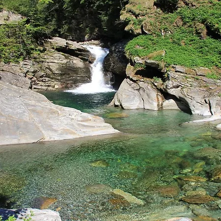 Chalet Rustico Luchessa Valle Verzasca Lavertezzo