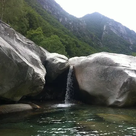 Chalet Rustico Luchessa Valle Verzasca Lavertezzo